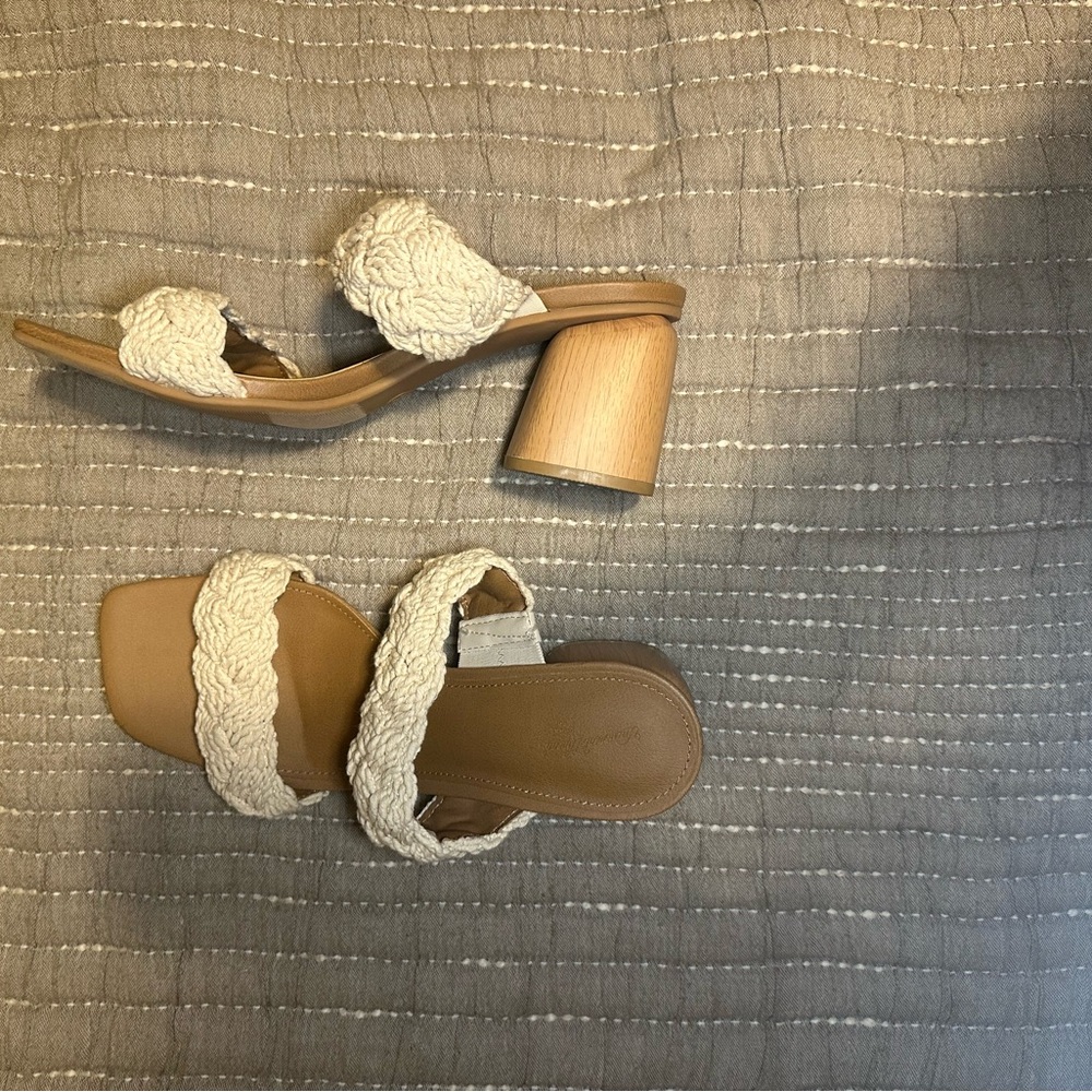 Universal Threads 9.5 White Braided Sandals